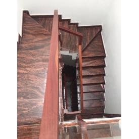 cầu thang đá đỏ sa mạc